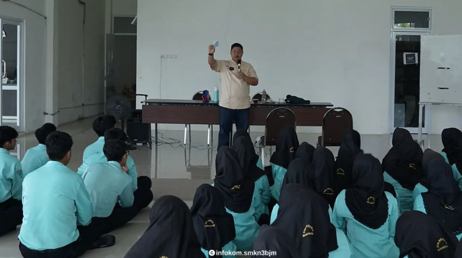 https://mail.smkn3banjarmasin.sch.id/images/noimage.jpg