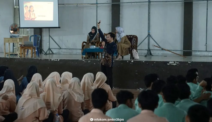 https://mail.smkn3banjarmasin.sch.id/images/noimage.jpg